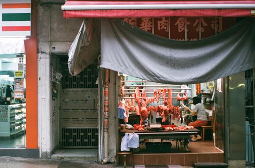 行 means go! Queen's Road West, Hong Kong