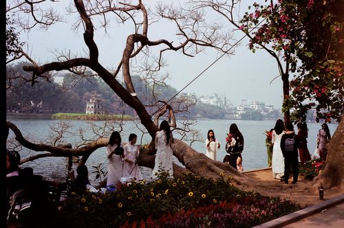 Hoan Kiem Lake Phoshoots, Hanoi, Vietnam